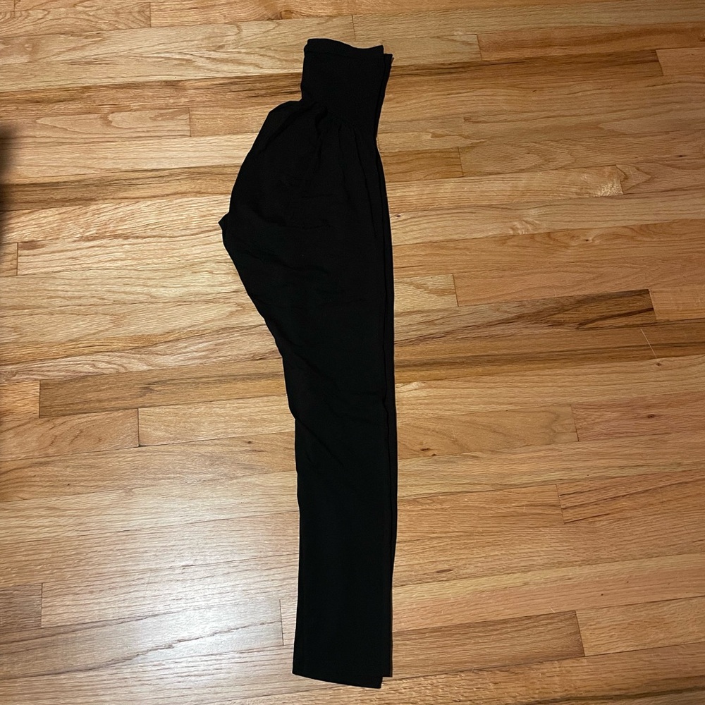 Motherhood maternity- black leggings size xl semi sheer great for under dresses